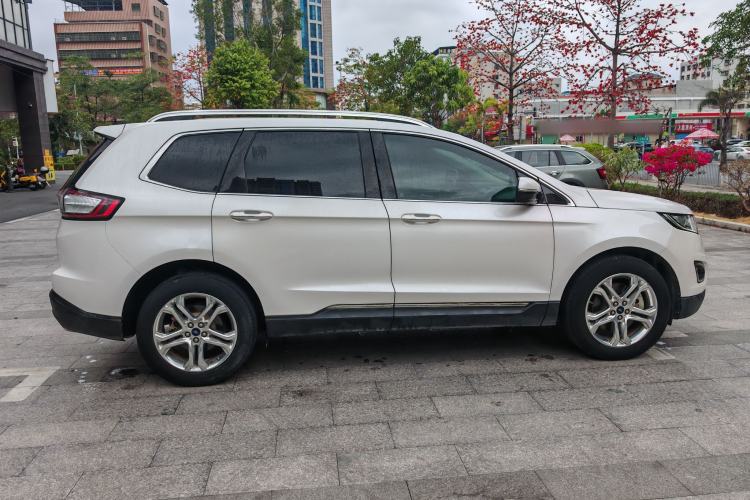 Used Ford Edge 2016 EcoBoost 245 Two-Wheel-Drive Titanium 7-Seater Exterior 5