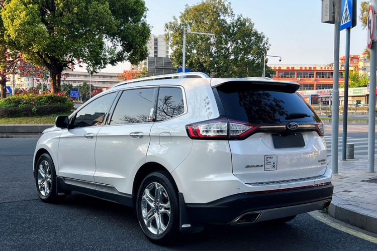Used Ford Edge 2016 EcoBoost 245 Two-Wheel-Drive Titanium 7-Seater Exterior 5