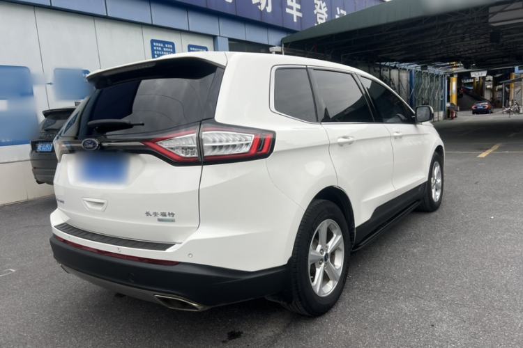 Used Ford Edge 2016 EcoBoost 245 Two-Wheel-Drive Titanium 5-Seater Exterior 5