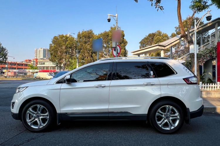 Used Ford Edge 2016 EcoBoost 245 Two-Wheel-Drive Titanium 7-Seater Exterior 6