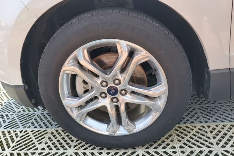 Used Ford Edge 2016 EcoBoost 245 Two-Wheel-Drive Titanium 7-Seater Exterior 7
