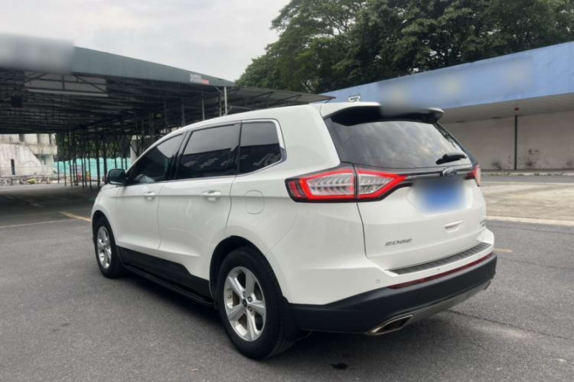 Used Ford Edge 2016 EcoBoost 245 Two-Wheel-Drive Titanium 5-Seater Exterior 7