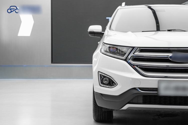 Used Ford Edge 2016 EcoBoost 245 Four-Wheel Drive Titanium Edition 7-Seater Exterior 8