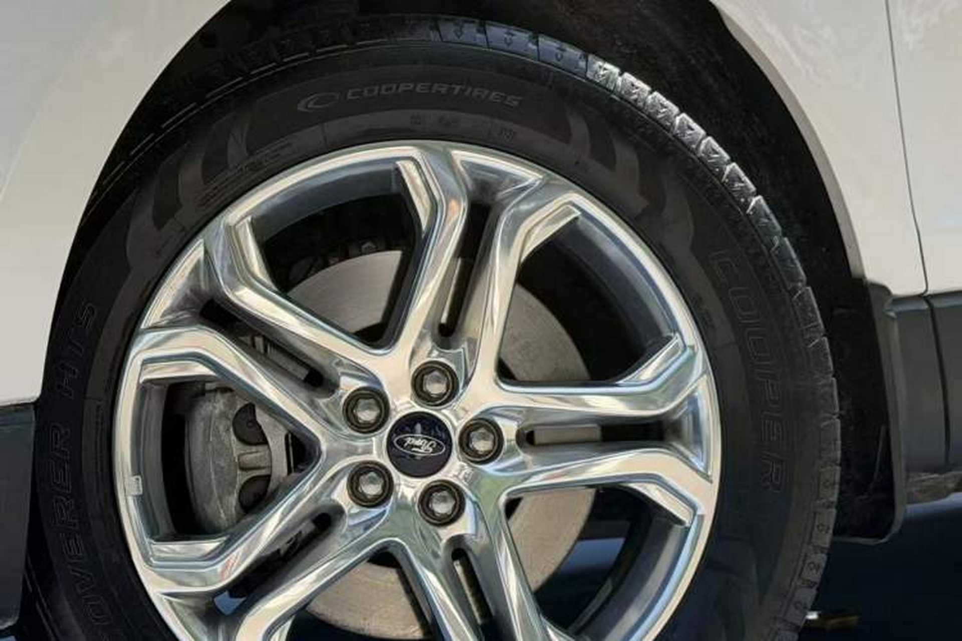 Used Ford Edge 2016 EcoBoost 245 Two-Wheel-Drive Titanium 7-Seater Exterior 8