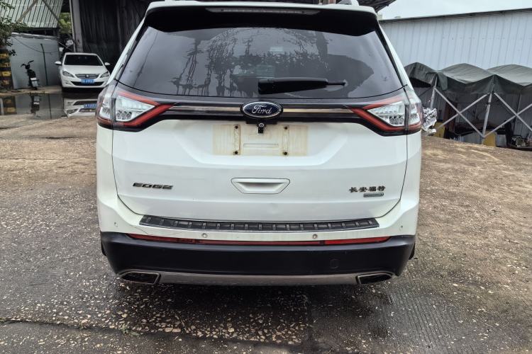 Used Ford Edge 2016 EcoBoost 245 Two-Wheel-Drive Platinum Edition 7-Seater Exterior 8