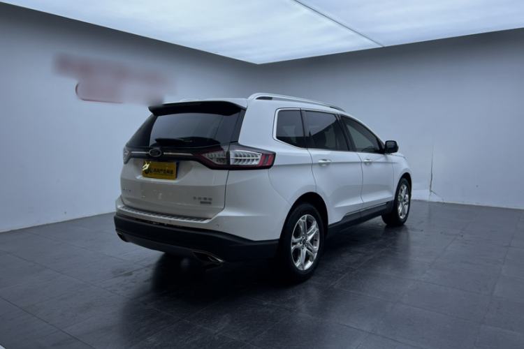 Used Ford Edge 2016 EcoBoost 245 Two-Wheel-Drive Titanium 7-Seater Exterior 9