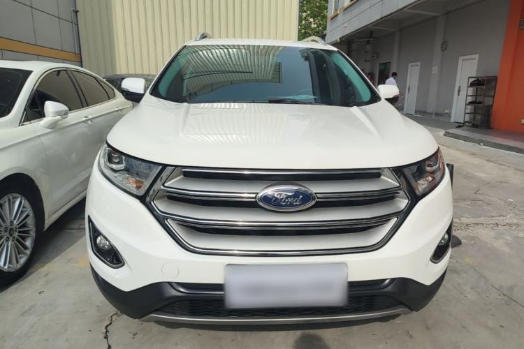 Used Ford Edge 2016 EcoBoost 245 Two-Wheel-Drive Platinum Edition 7-Seater Front