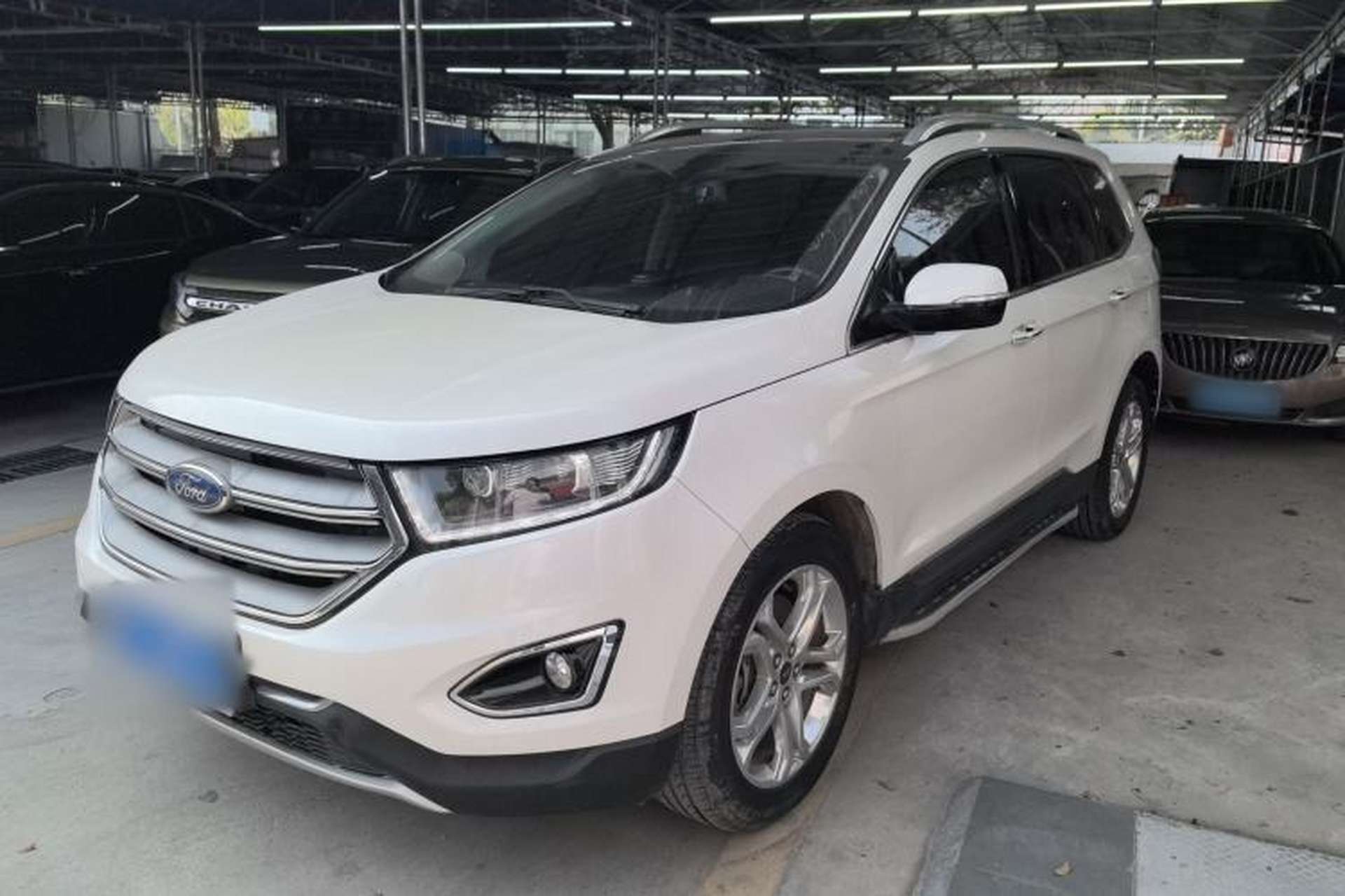 Used Ford Edge 2016 EcoBoost 245 Two-Wheel-Drive Titanium 7-Seater Front Left 45 Deg