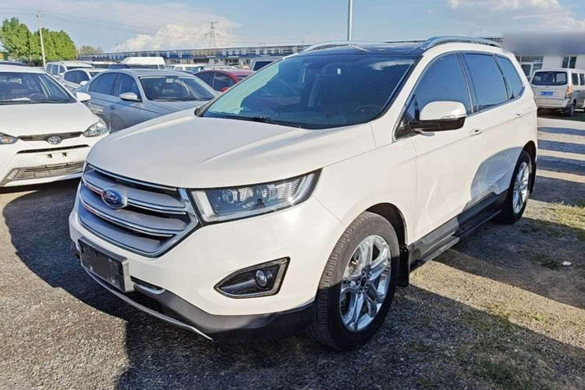 Used Ford Edge 2016 EcoBoost 245 Two-Wheel-Drive Titanium 7-Seater Front Left 45 Deg