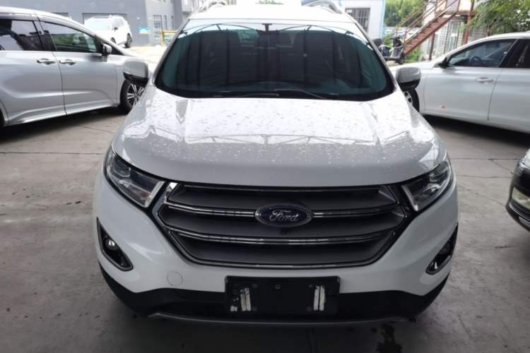 Used Ford Edge 2016 EcoBoost 245 Two-Wheel-Drive Platinum Edition 7-Seater Front