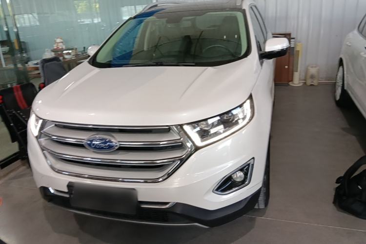 Used Ford Edge 2016 EcoBoost 245 Two-Wheel-Drive Titanium 7-Seater Front
