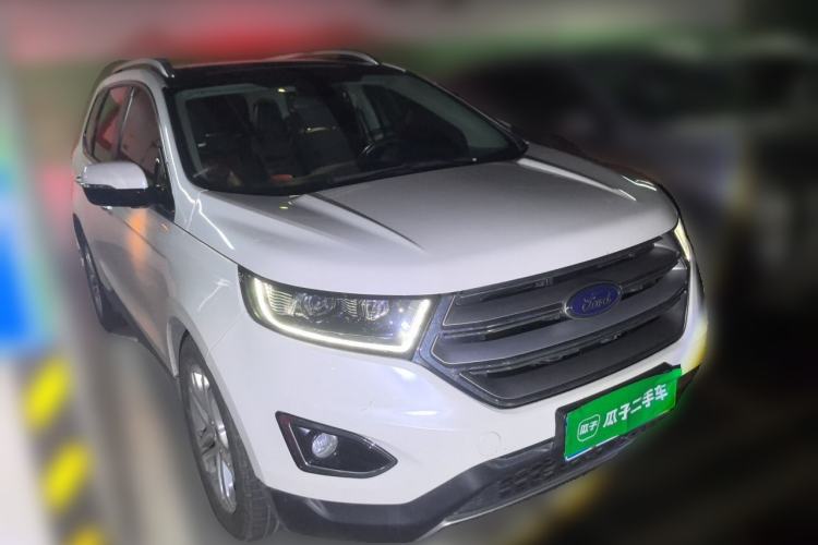Used Ford Edge 2016 EcoBoost 245 Two-Wheel-Drive Titanium 7-Seater Front Right 45 Deg