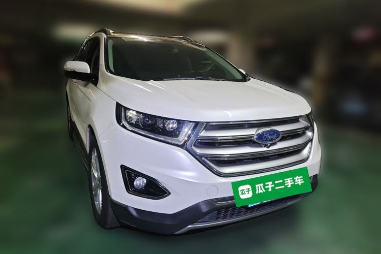 Used Ford Edge 2016 EcoBoost 245 Two-Wheel-Drive Titanium 7-Seater Front Right 45 Deg
