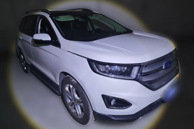 Used Ford Edge 2016 EcoBoost 245 Two-Wheel-Drive Titanium 7-Seater Front Right 45 Deg