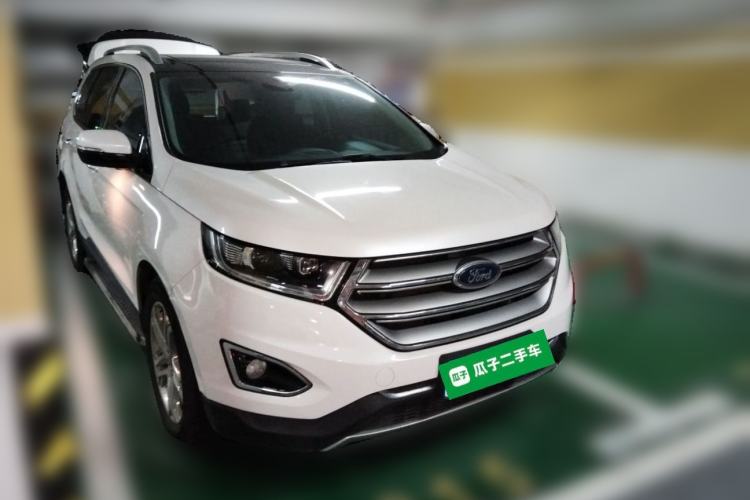 Used Ford Edge 2016 EcoBoost 245 Two-Wheel-Drive Titanium 7-Seater Front Right 45 Deg