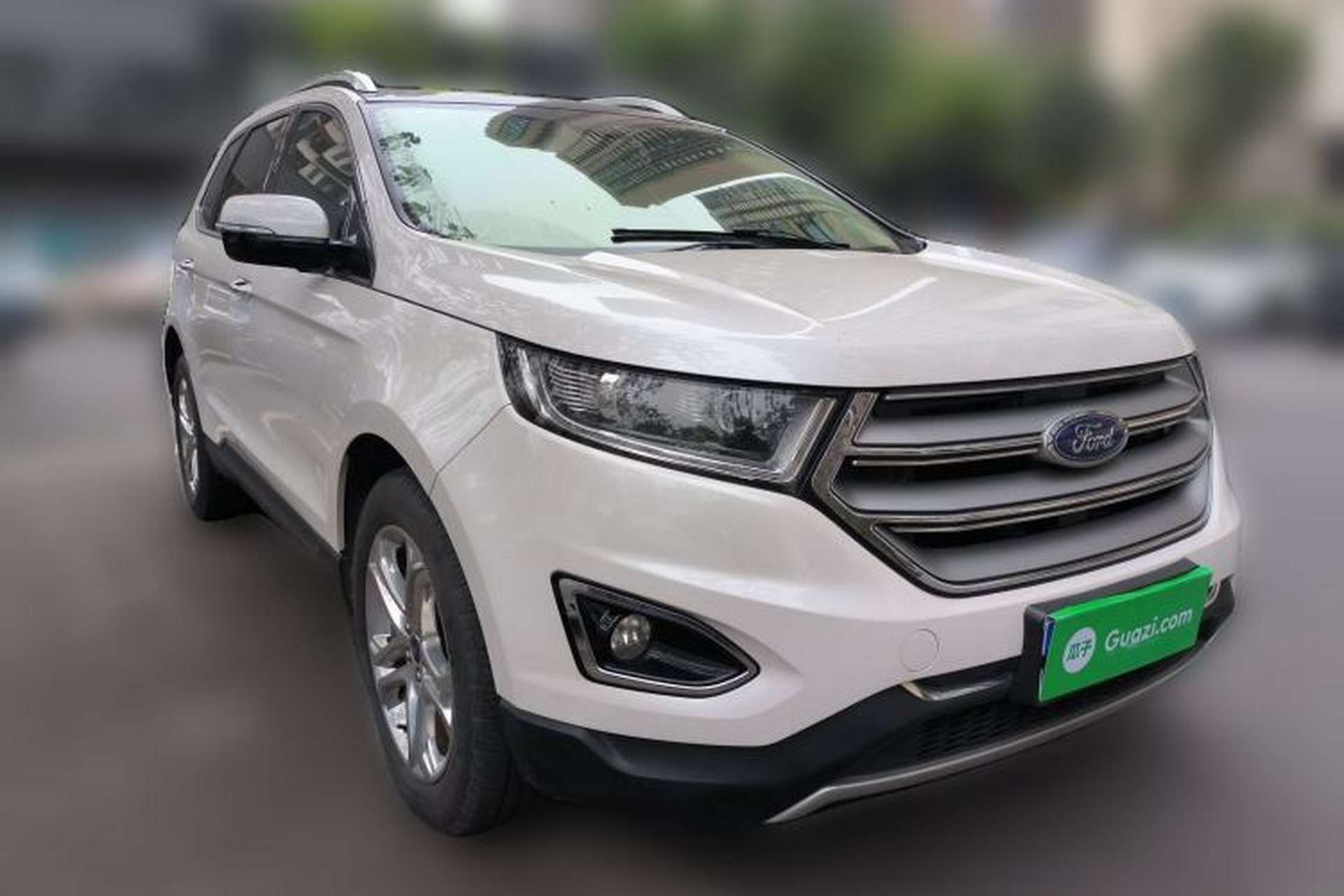 Used Ford Edge 2016 EcoBoost 245 Two-Wheel-Drive Titanium 7-Seater Front Right 45 Deg