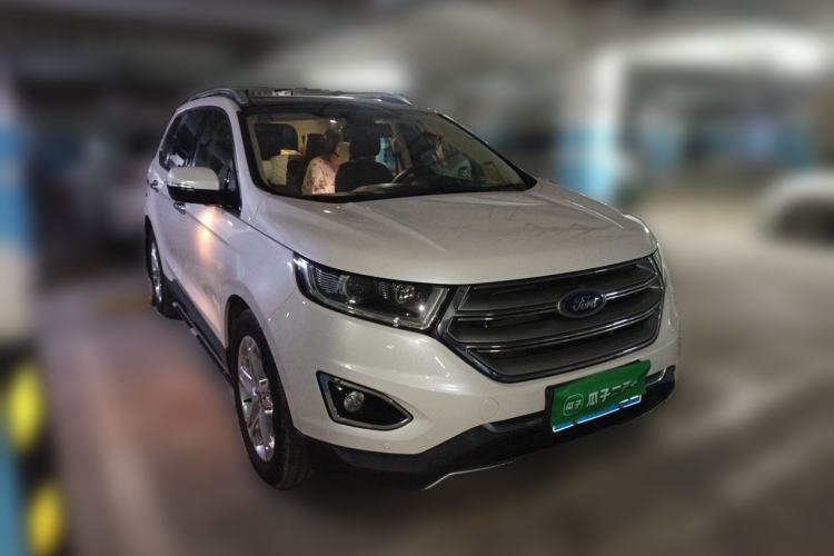 Used Ford Edge 2016 EcoBoost 245 Two-Wheel-Drive Titanium 7-Seater Front Right 45 Deg