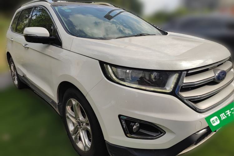 Used Ford Edge 2016 EcoBoost 245 Two-Wheel-Drive Titanium 7-Seater Front Right 45 Deg