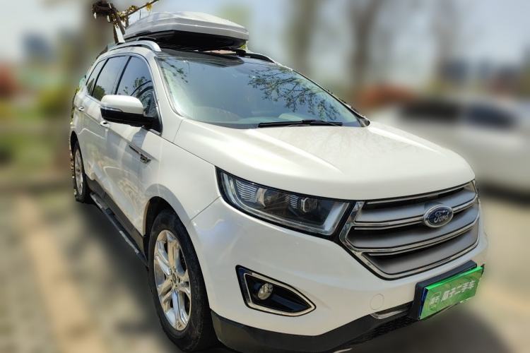 Used Ford Edge 2016 EcoBoost 245 Two-Wheel-Drive Titanium 7-Seater Front Right 45 Deg