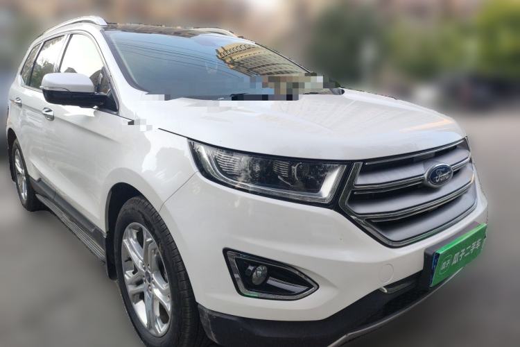 Used Ford Edge 2016 EcoBoost 245 Two-Wheel-Drive Titanium 7-Seater Front Right 45 Deg