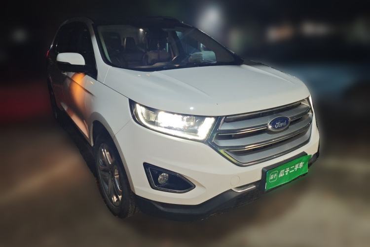 Used Ford Edge 2016 EcoBoost 245 Two-Wheel-Drive Titanium 7-Seater Front Right 45 Deg