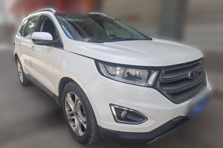 Used Ford Edge 2016 EcoBoost 245 Two-Wheel-Drive Titanium 7-Seater Front Right 45 Deg