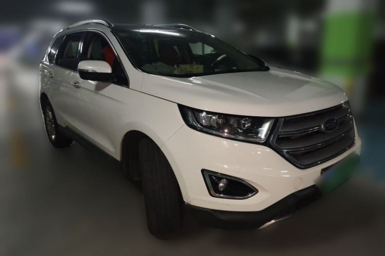 Used Ford Edge 2016 EcoBoost 245 Two-Wheel-Drive Titanium 7-Seater Front Right 45 Deg