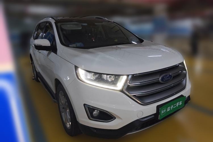 Used Ford Edge 2016 EcoBoost 245 Two-Wheel-Drive Titanium 7-Seater Front Right 45 Deg