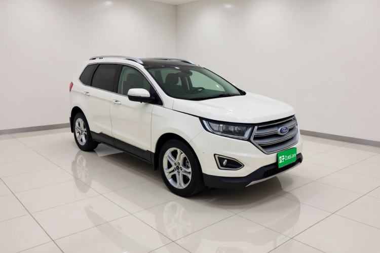 Used Ford Edge 2016 EcoBoost 245 Two-Wheel-Drive Titanium 7-Seater Front Right 45 Deg