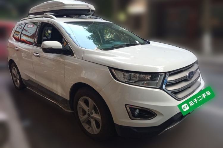 Used Ford Edge 2016 EcoBoost 245 Two-Wheel-Drive Titanium 5-Seater Front Right 45 Deg
