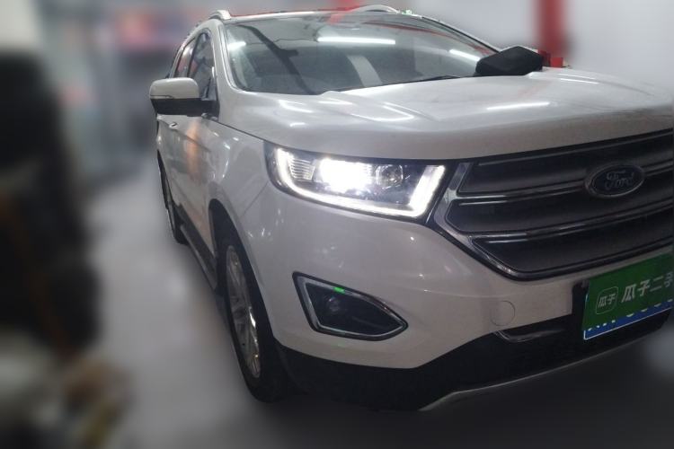 Used Ford Edge 2016 EcoBoost 245 Two-Wheel-Drive Titanium 7-Seater Front Right 45 Deg