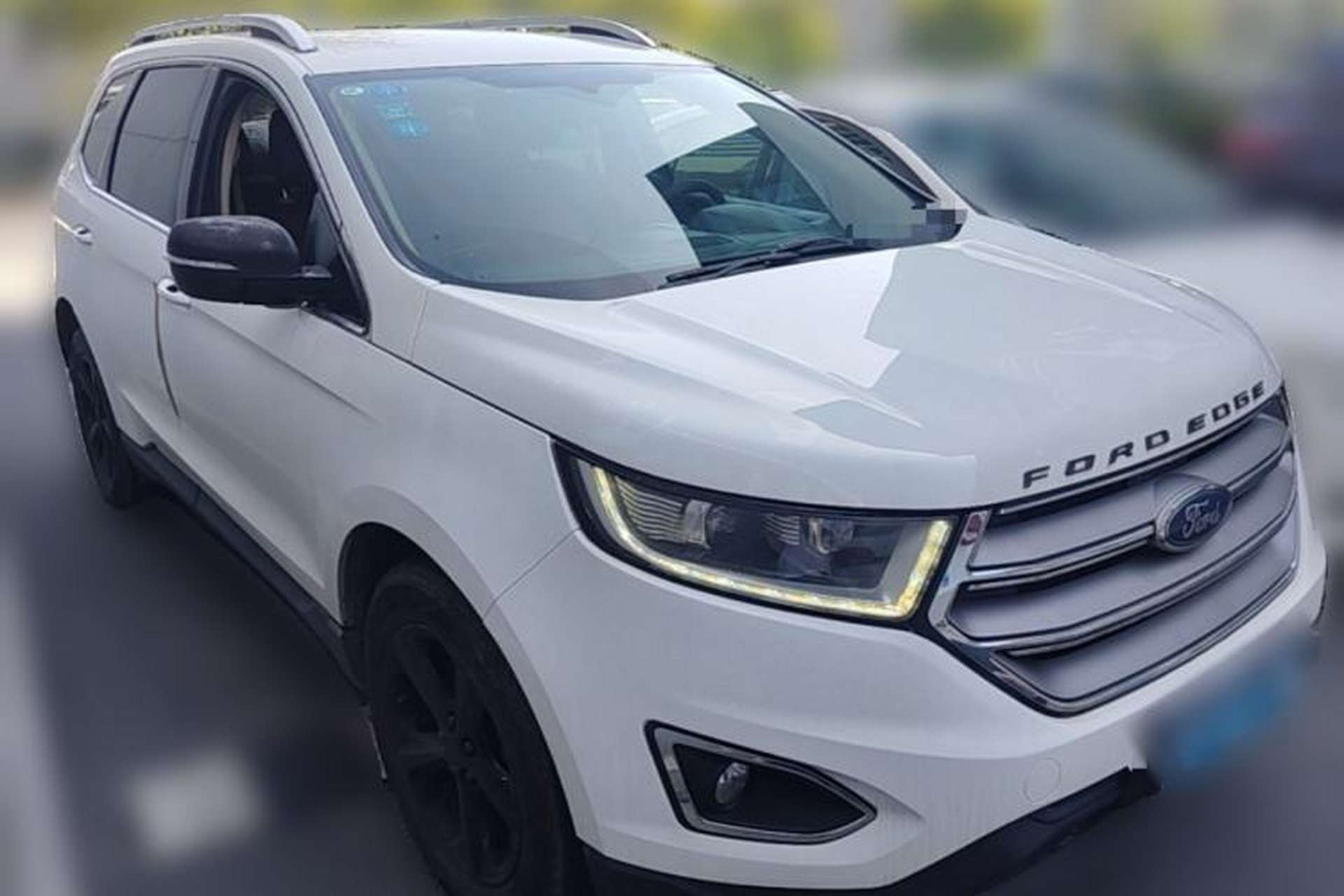 Used Ford Edge 2016 EcoBoost 245 Two-Wheel-Drive Titanium 5-Seater Front Right 45 Deg