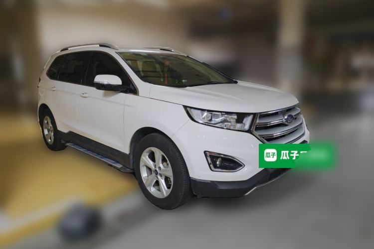 Used Ford Edge 2016 EcoBoost 245 Two-Wheel-Drive Titanium 5-Seater Front Right 45 Deg