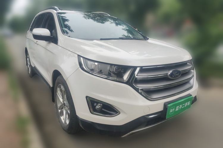 Used Ford Edge 2016 EcoBoost 245 Two-Wheel-Drive Titanium 7-Seater Front Right 45 Deg