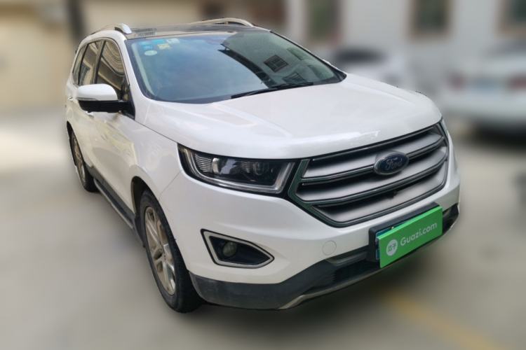 Used Ford Edge 2016 EcoBoost 245 Two-Wheel-Drive Titanium 7-Seater Front Right 45 Deg