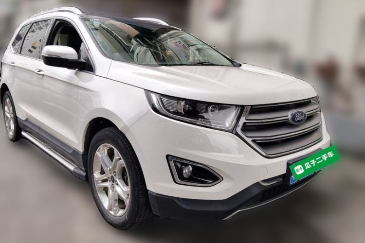 Used Ford Edge 2016 EcoBoost 245 Two-Wheel-Drive Titanium 7-Seater Front Right 45 Deg