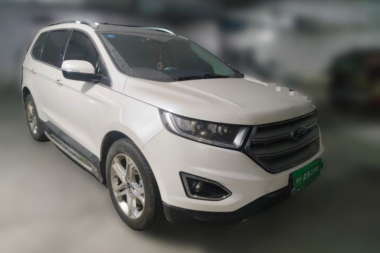 Used Ford Edge 2016 EcoBoost 245 Two-Wheel-Drive Titanium 7-Seater Front Right 45 Deg
