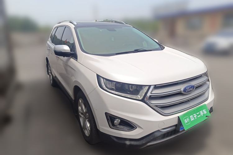 Used Ford Edge 2016 EcoBoost 245 Two-Wheel-Drive Titanium 7-Seater Front Right 45 Deg
