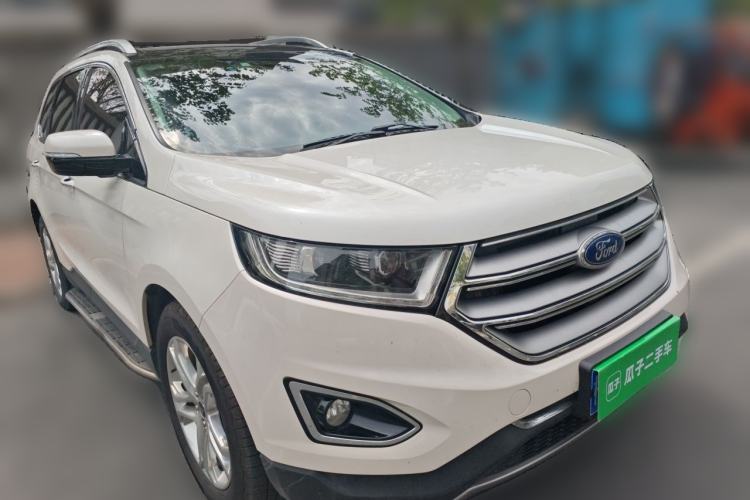 Used Ford Edge 2016 EcoBoost 245 Two-Wheel-Drive Titanium 7-Seater Front Right 45 Deg
