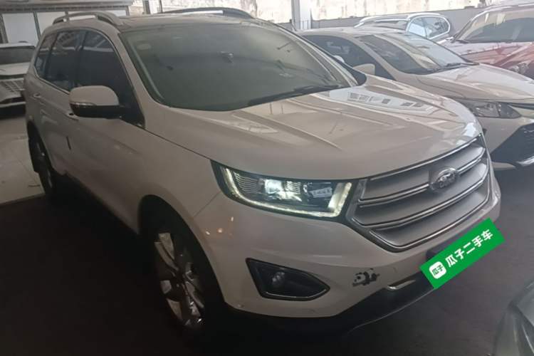 Used Ford Edge 2016 EcoBoost 245 Four-Wheel Drive Titanium 7-Seater Front Right 45 Deg