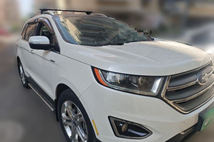 Used Ford Edge 2016 EcoBoost 245 Two-Wheel-Drive Titanium 7-Seater Front Right 45 Deg