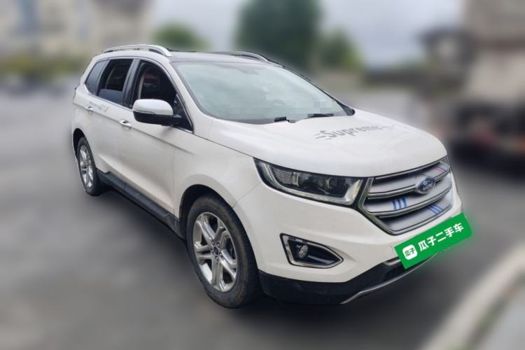 Used Ford Edge 2016 EcoBoost 245 Two-Wheel-Drive Titanium 7-Seater Front Right 45 Deg