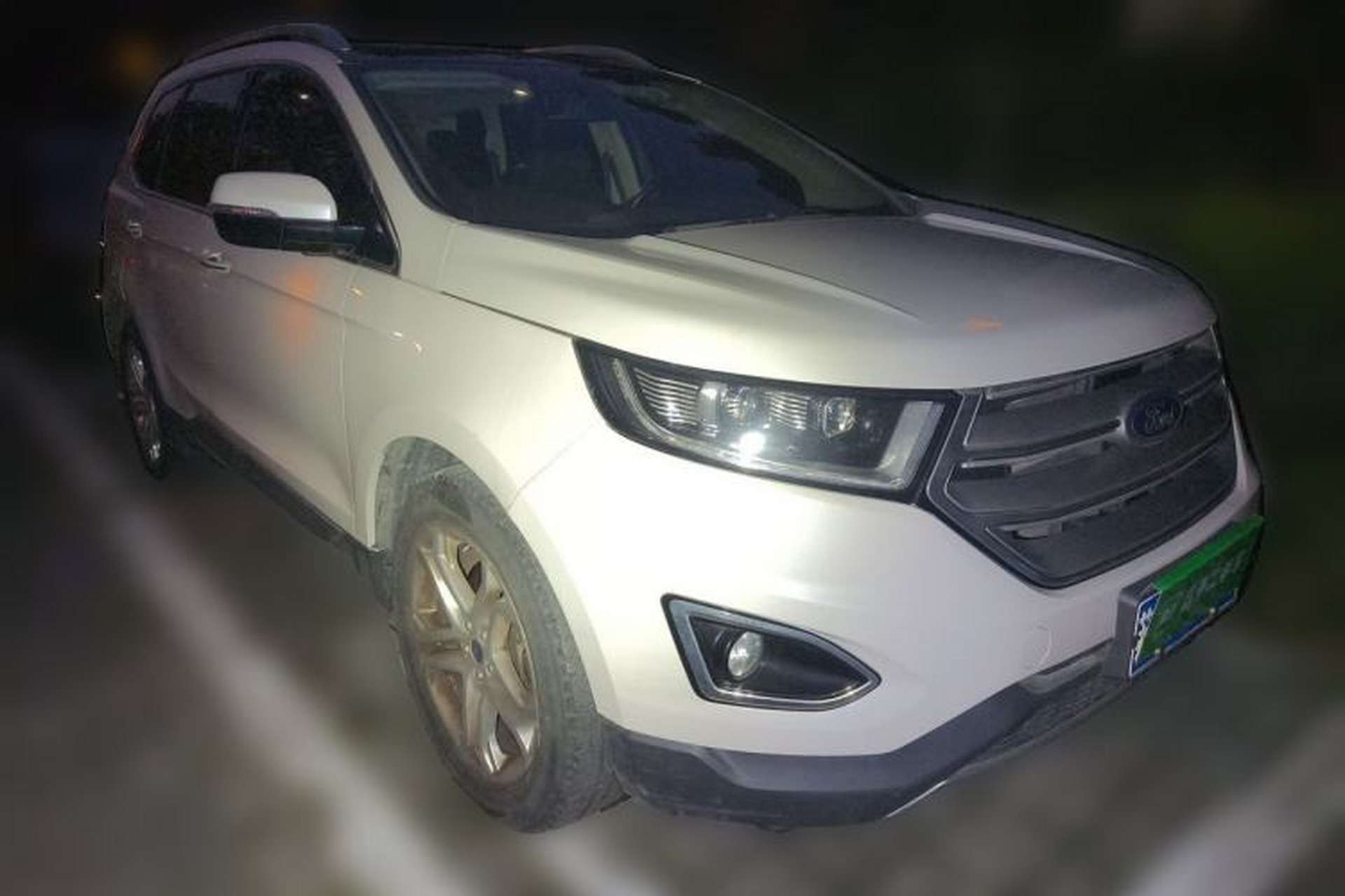 Used Ford Edge 2016 EcoBoost 245 Two-Wheel-Drive Titanium 7-Seater Front Right 45 Deg