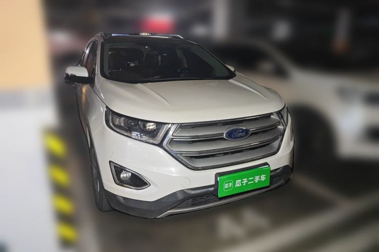 Used Ford Edge 2016 EcoBoost 245 Two-Wheel-Drive Titanium 7-Seater Front Right 45 Deg