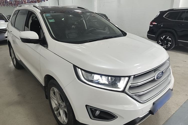 Used Ford Edge 2016 EcoBoost 245 Two-Wheel-Drive Titanium 7-Seater Front Right 45 Deg