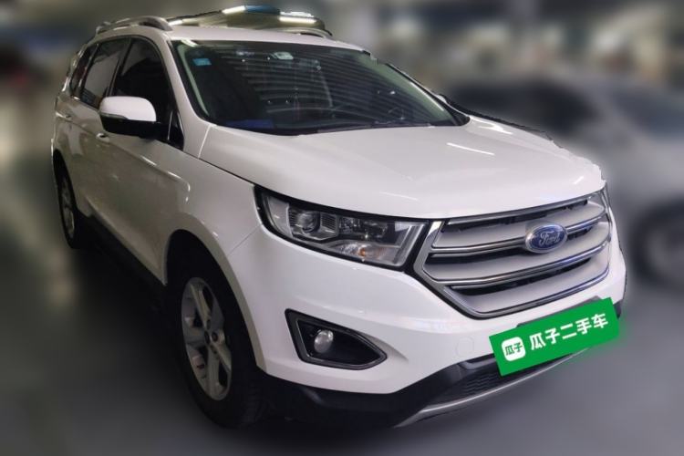 Used Ford Edge 2016 EcoBoost 245 Two-Wheel-Drive Titanium 5-Seater Front Right 45 Deg