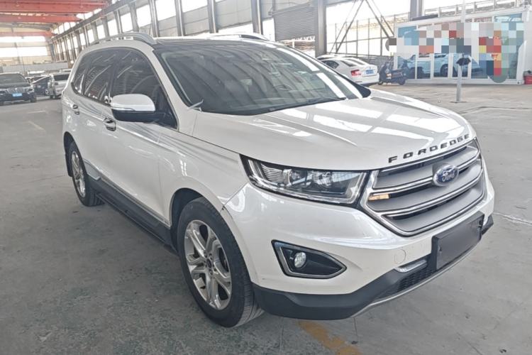 Used Ford Edge 2016 EcoBoost 245 Two-Wheel-Drive Titanium 7-Seater Front Right 45 Deg