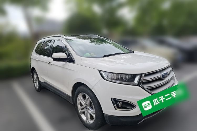 Used Ford Edge 2016 EcoBoost 245 Two-Wheel-Drive Titanium 7-Seater Front Right 45 Deg