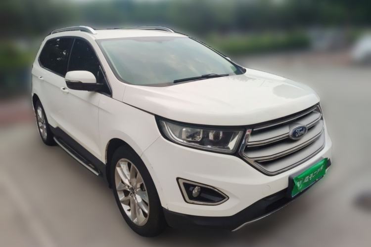 Used Ford Edge 2016 EcoBoost 245 Two-Wheel-Drive Titanium 5-Seater Front Right 45 Deg
