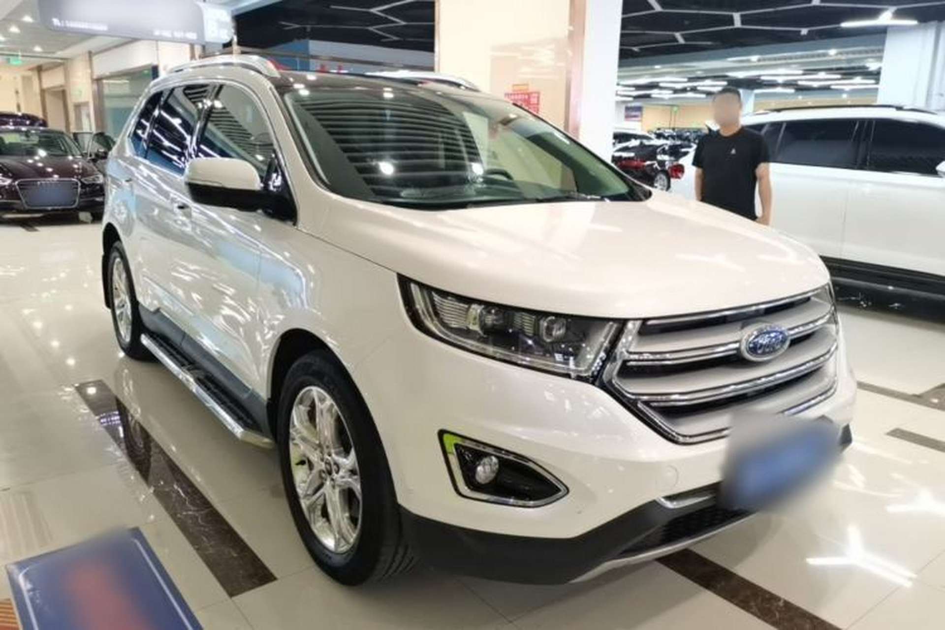 Used Ford Edge 2016 EcoBoost 245 Two-Wheel-Drive Titanium 7-Seater Front Right 45 Deg